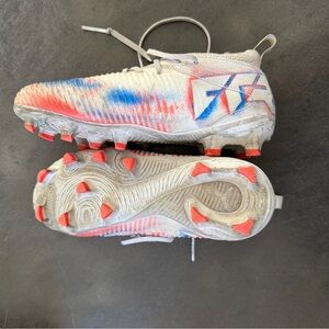 Red white and blue puma futures